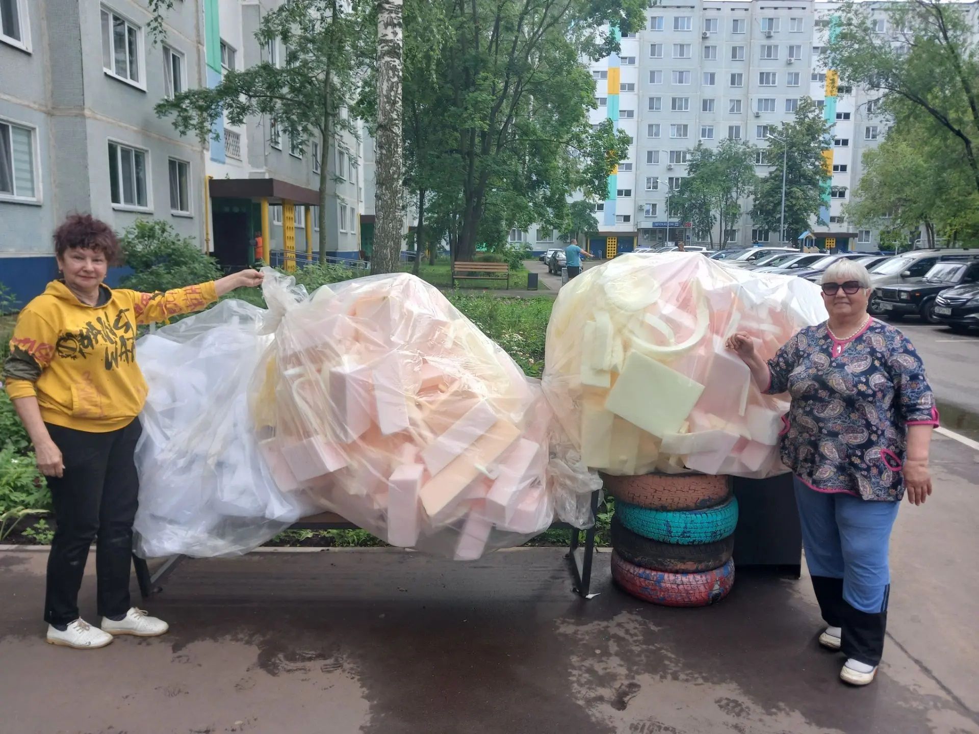 Волонтеры Челнов плетут сети и шьют подушки: «Не могут остаться дома»